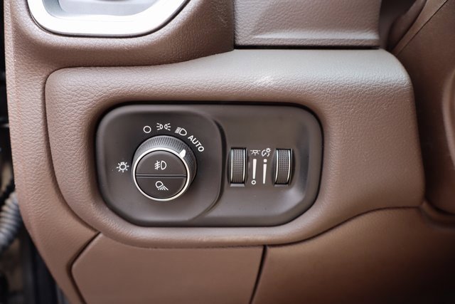 Used 2025 RAM 2500 Laramie w/ Towing Technology Group image 15