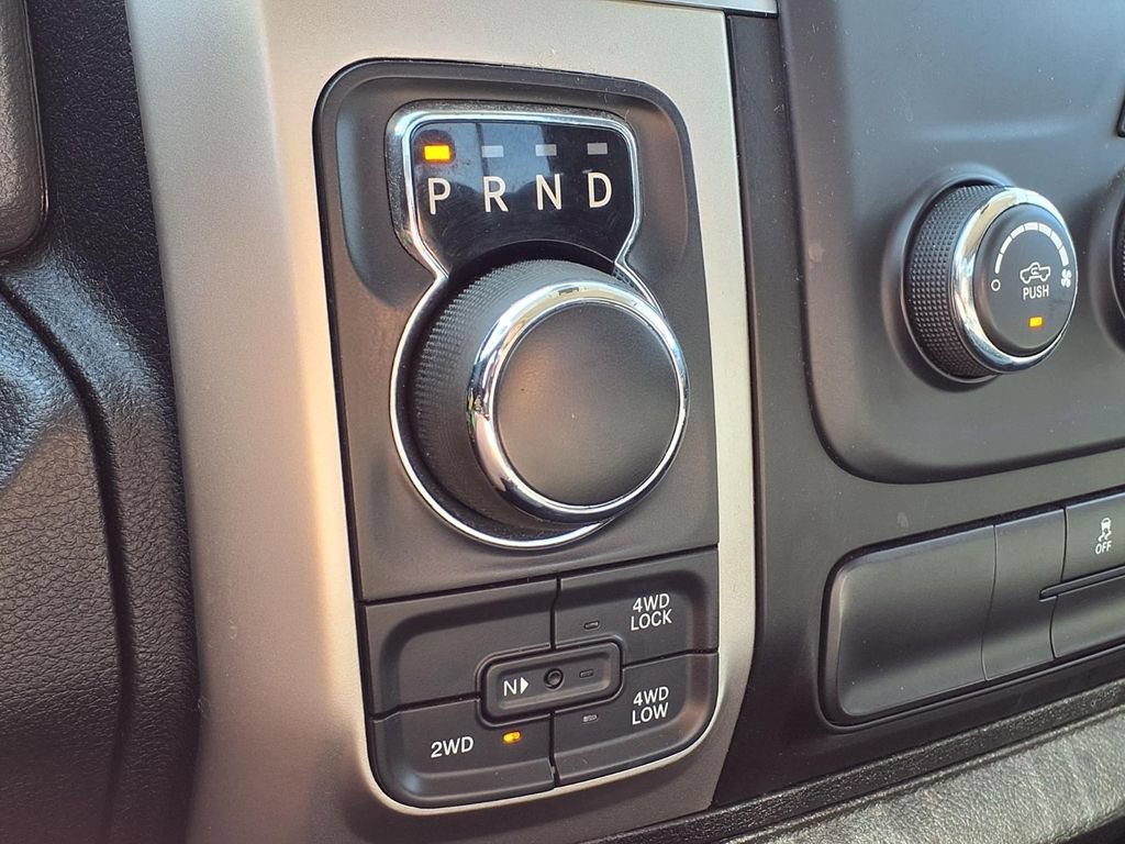 Used 2019 RAM 1500 Classic SLT AWD/4WD image 18