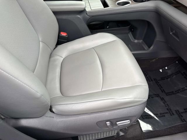 Used 2021 Toyota Sienna XLE w/ XLE Plus Package image 10