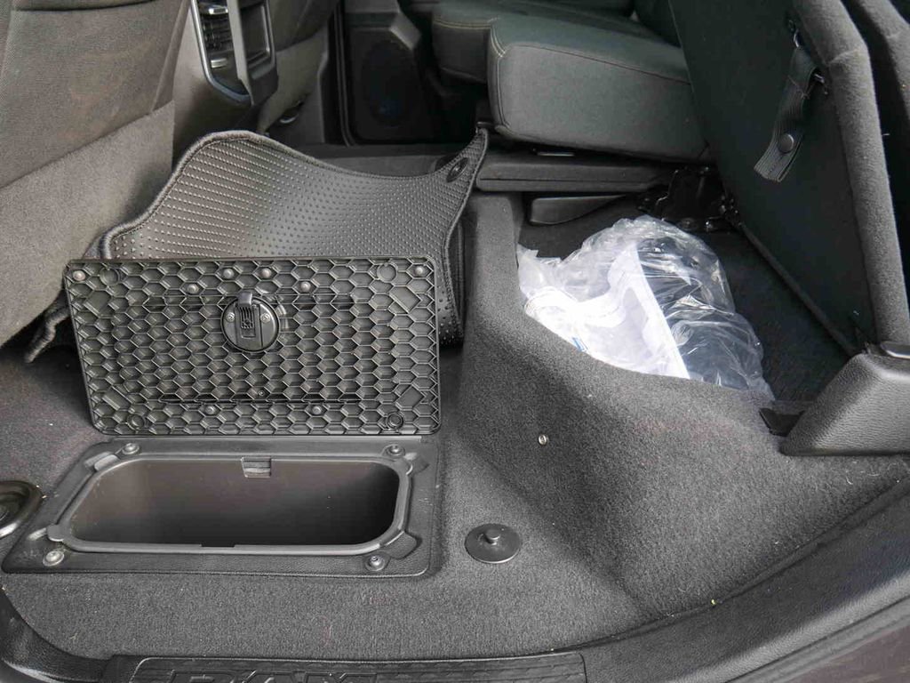 Certified 2025 RAM 3500 Big Horn image 17