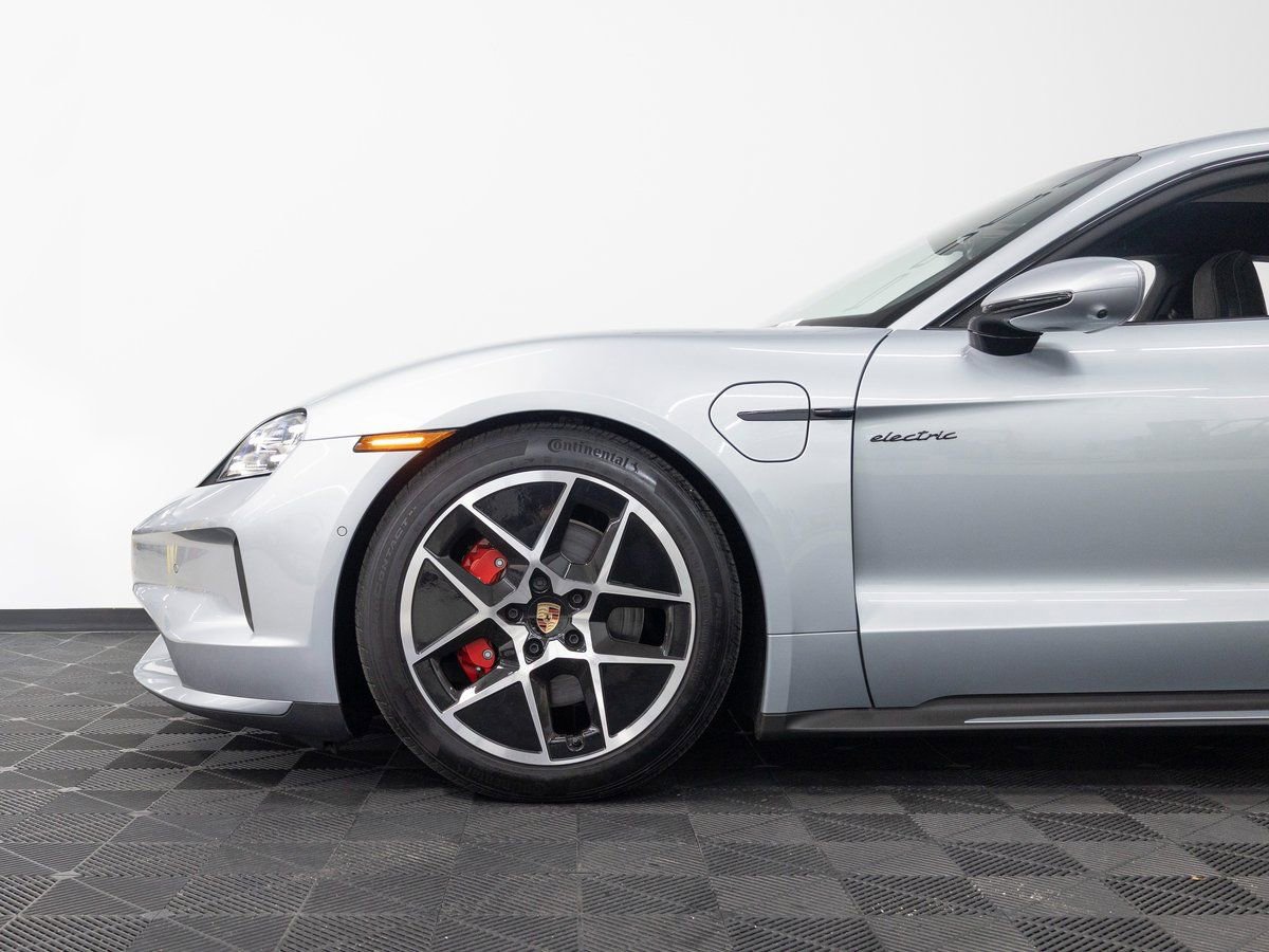 New 2025 Porsche Taycan 4S image 6
