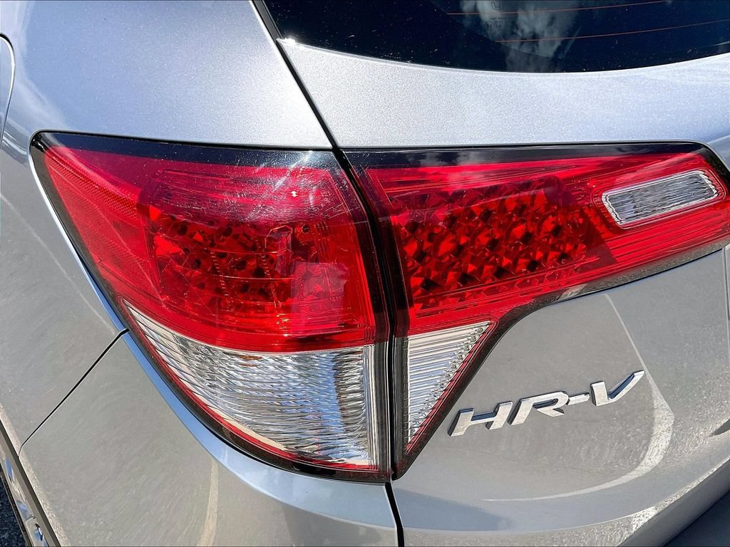 Certified 2019 Honda HR-V LX image 32