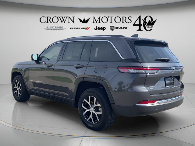 Used 2023 Jeep Grand Cherokee Limited AWD/4WD image 7