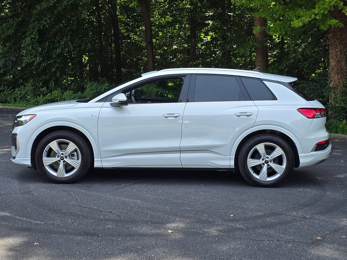 Used 2026 Audi Q4 e-tron Premium w/ Convenience Package AWD/4WD image 3