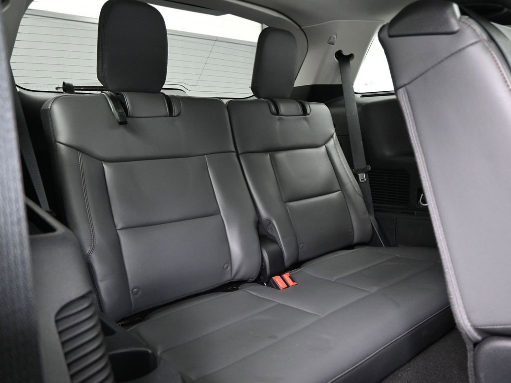 New 2025 Ford Explorer Active w/ Active Comfort Package AWD/4WD image 36