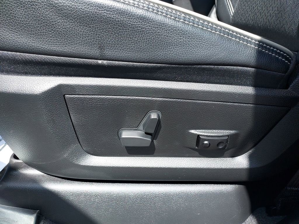 Used 2024 RAM 3500 Laramie w/ Night Edition image 18