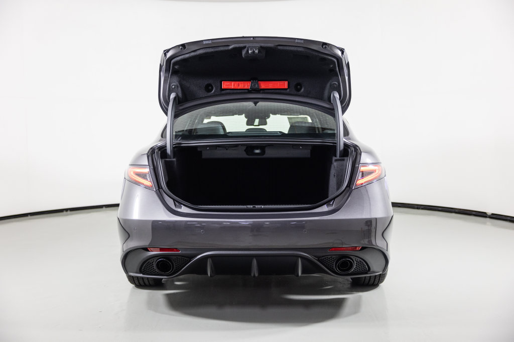 New 2026 Alfa Romeo Giulia AWD image 12