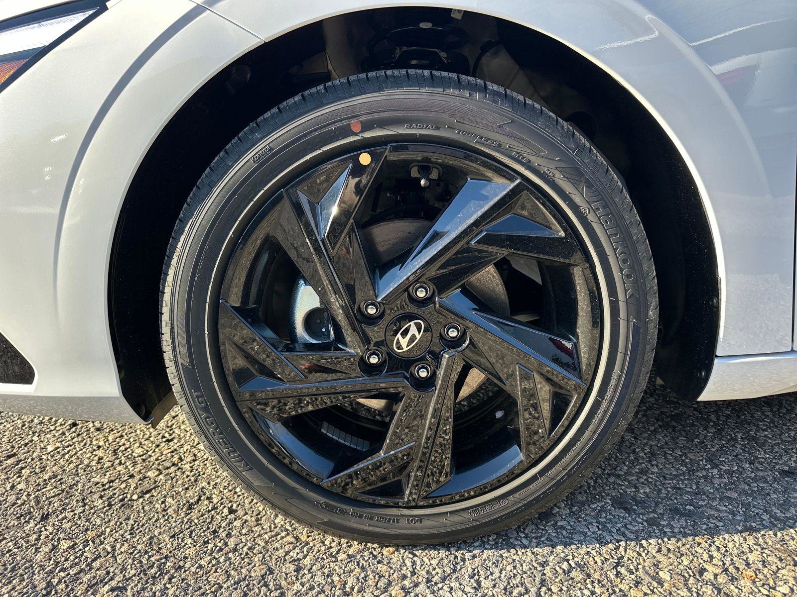 New 2026 Hyundai Elantra SEL Sport Premium image 10