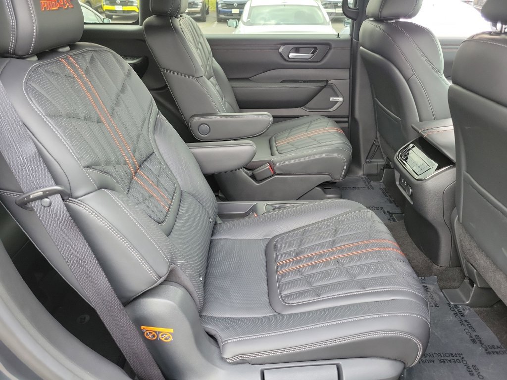 New 2026 Nissan Armada PRO-4X w/ Captain's Chari Seat Package AWD/4WD image 15