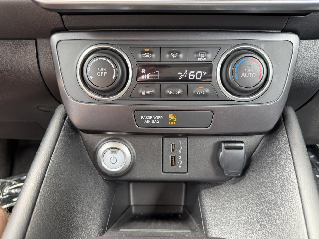 Used 2025 Nissan Leaf S FWD image 22