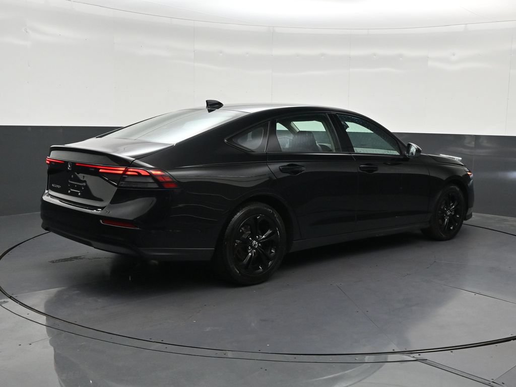 Used 2025 Honda Accord SE image 5