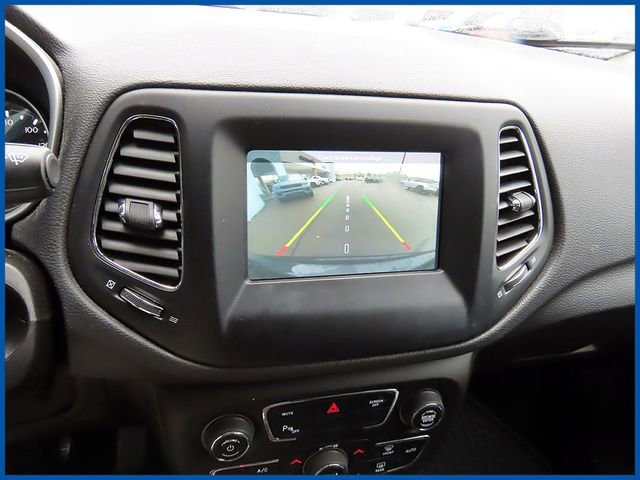 Certified 2019 Jeep Compass Latitude w/ Cold Weather Group image 18