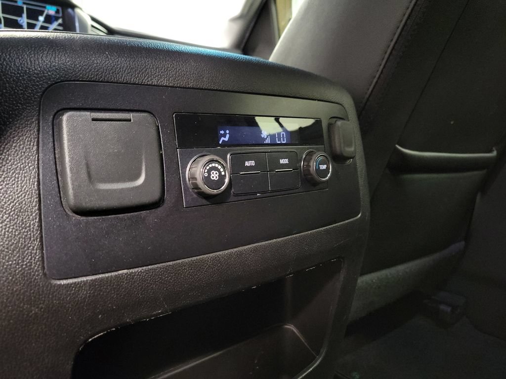 Used 2018 Chevrolet Tahoe LT AWD/4WD image 32