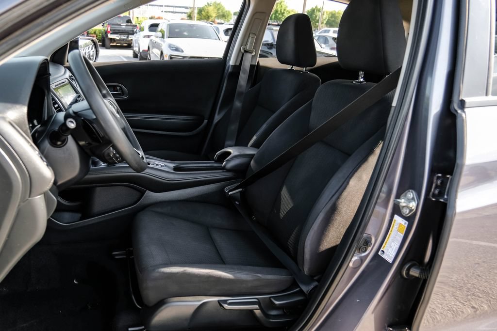 Used 2018 Honda HR-V EX image 37