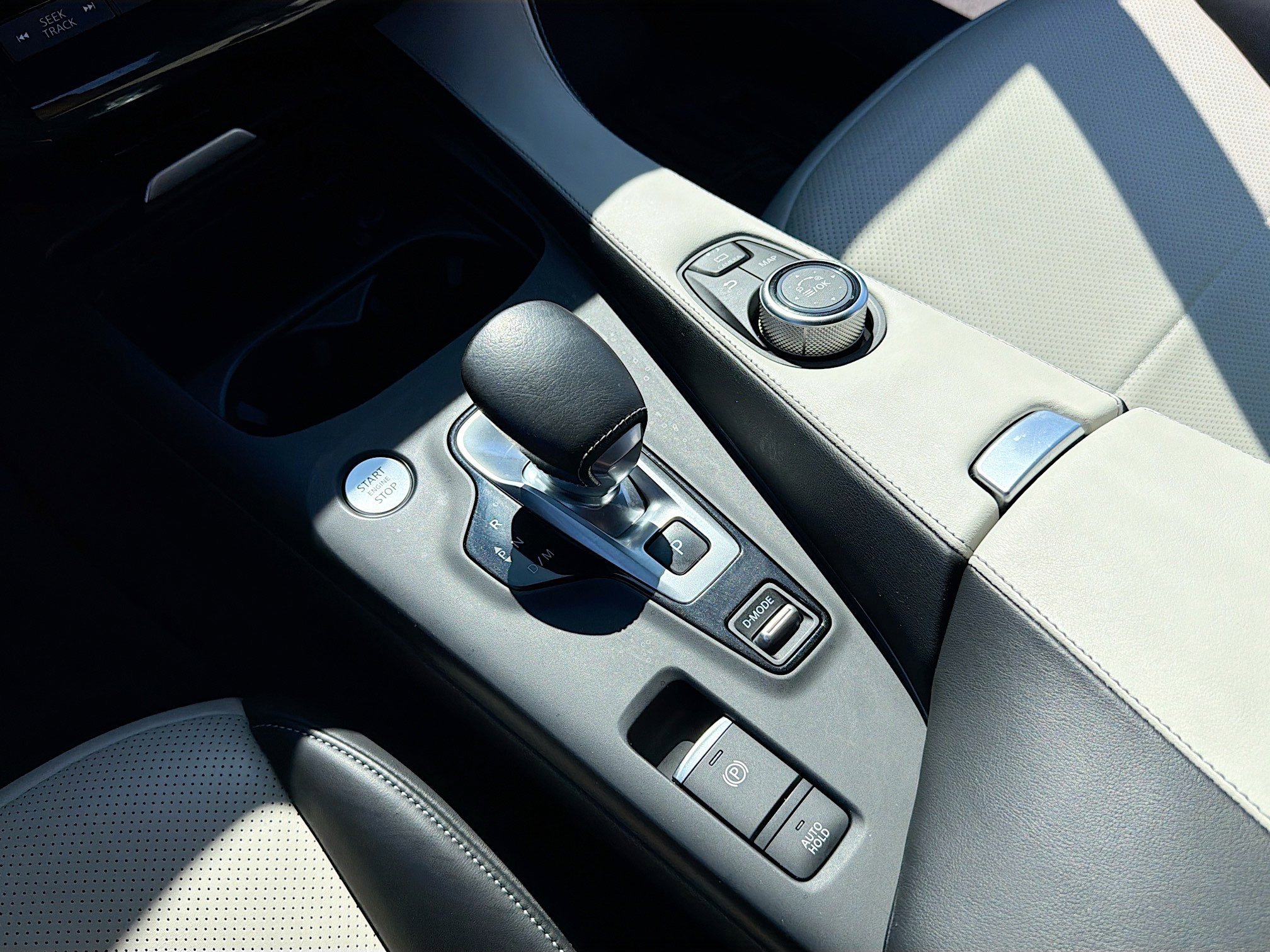 Used 2022 INFINITI QX55 Sensory w/ Lighting Package image 9