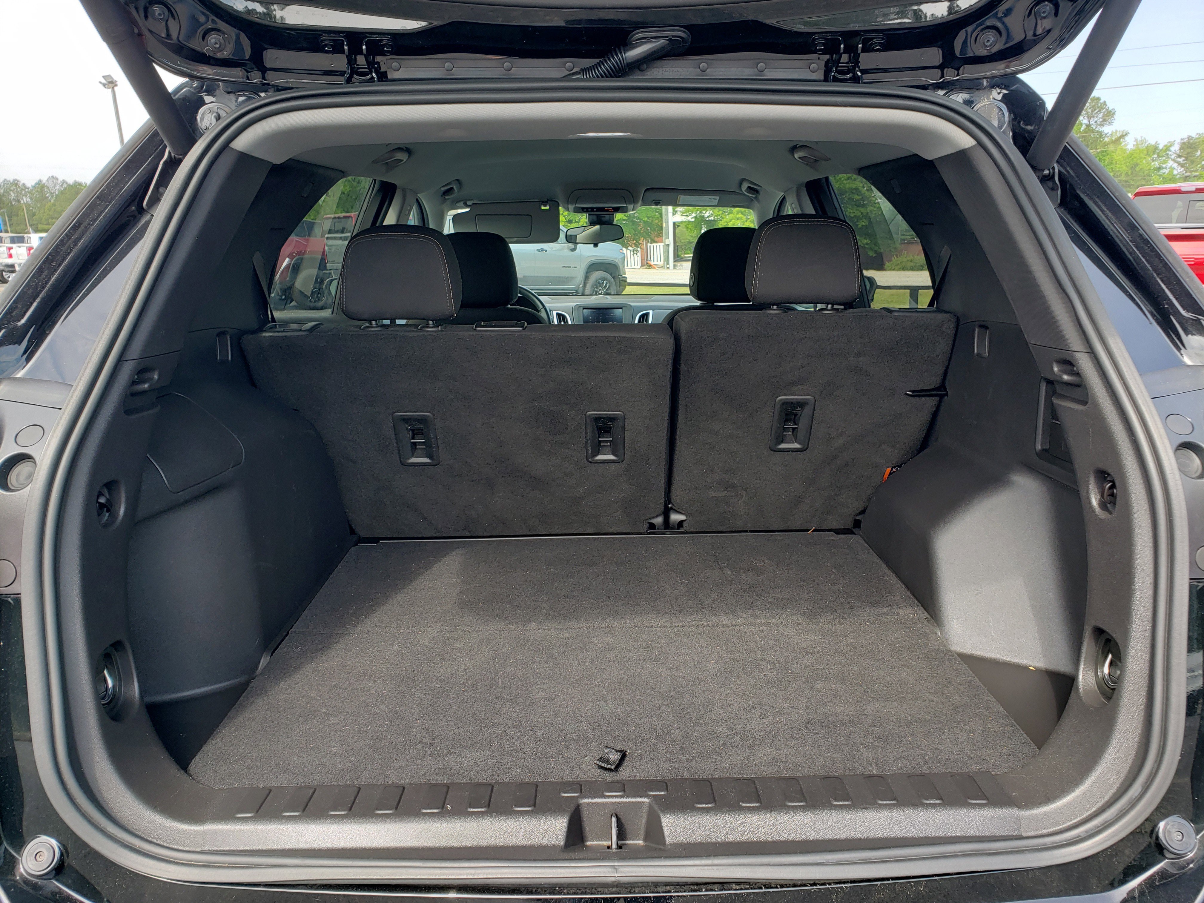 Used 2022 Chevrolet Equinox LT w/ Driver Convenience Package FWD image 10
