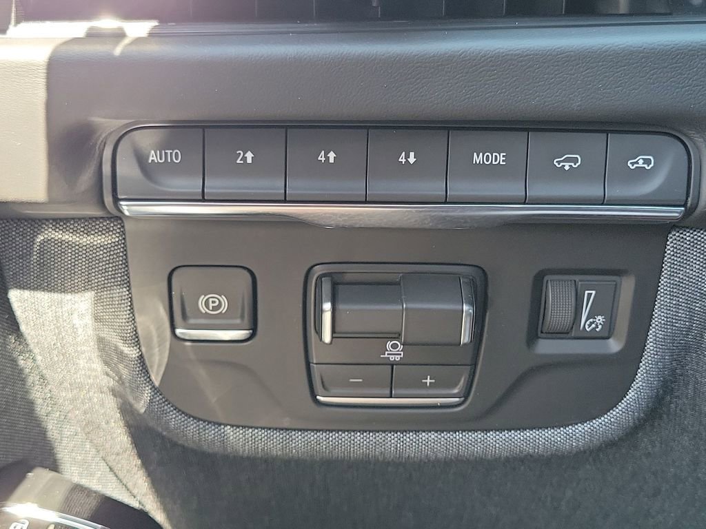 Used 2025 Cadillac Escalade ESV Sport Platinum image 17