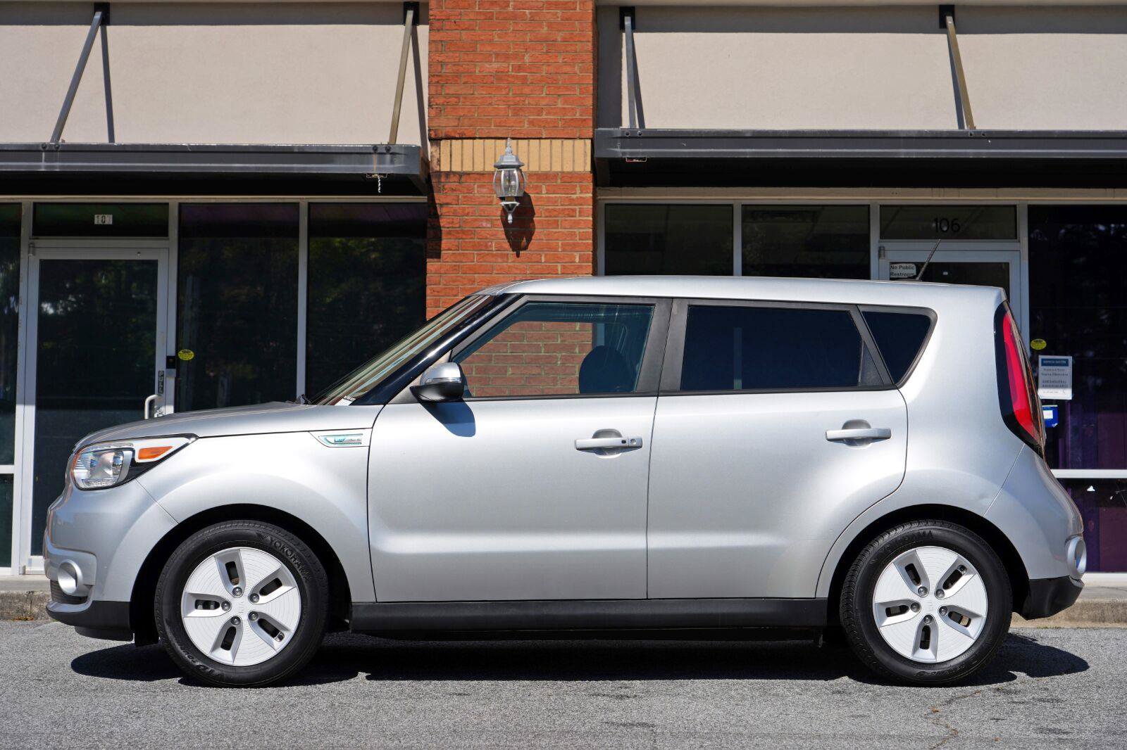 Used 2016 Kia Soul EV FWD image 9