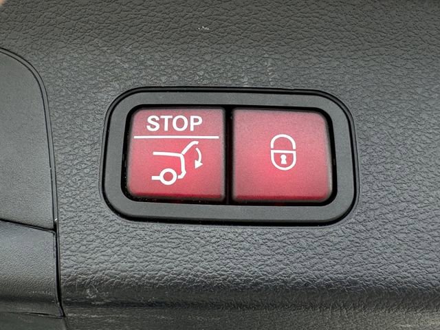 Used 2021 Mercedes-Benz GLS 450 4MATIC image 34