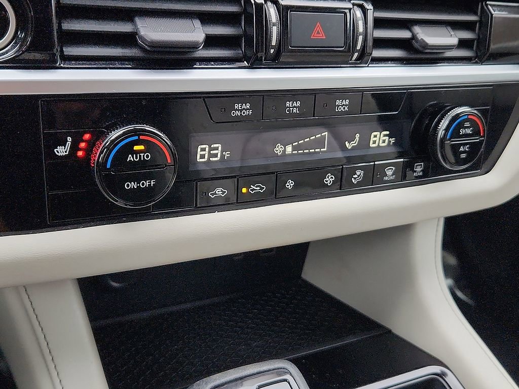 Used 2022 Nissan Pathfinder SV image 15