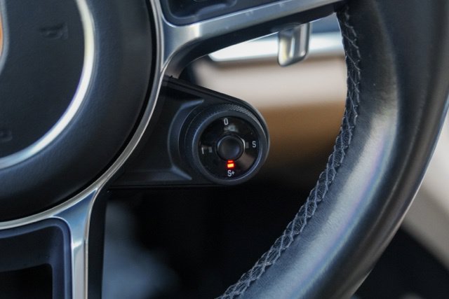 Used 2018 Porsche Panamera 4S AWD/4WD image 25
