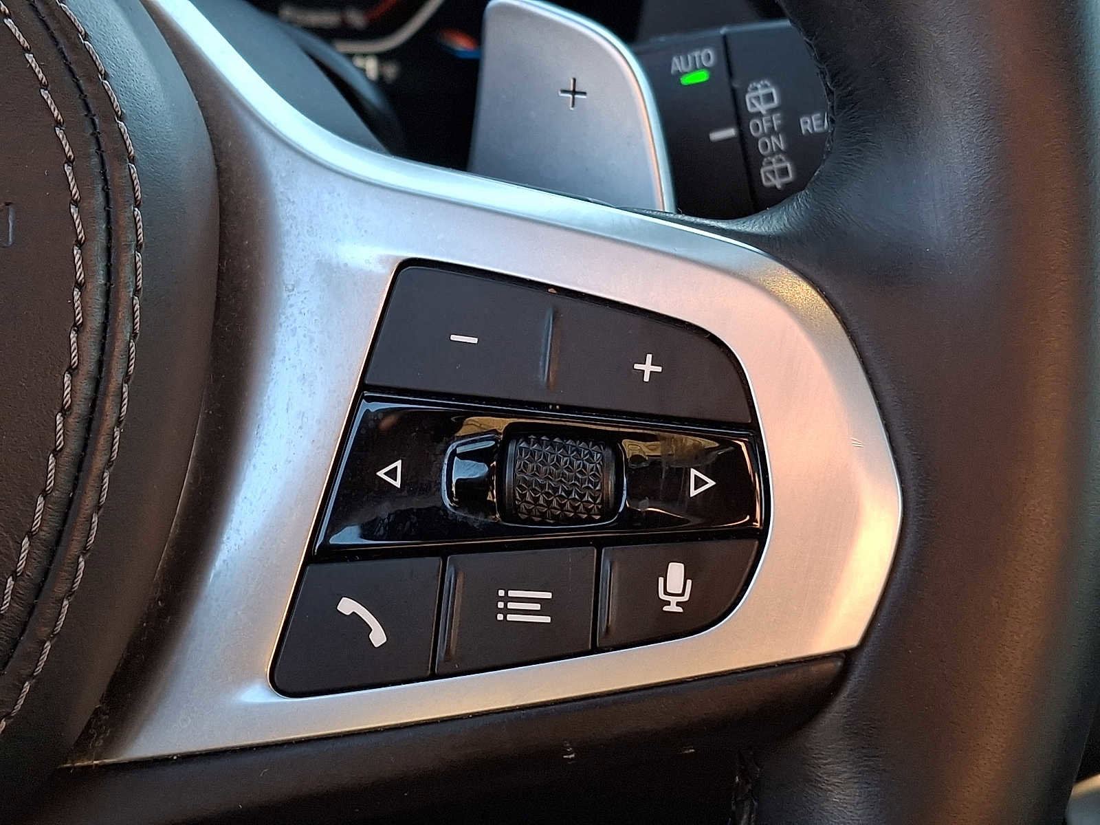 Used 2022 BMW X5 xDrive40i w/ M Sport Package image 19