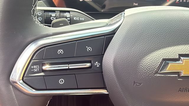 New 2027 Chevrolet Traverse LT w/ Driver Confidence Package FWD image 17