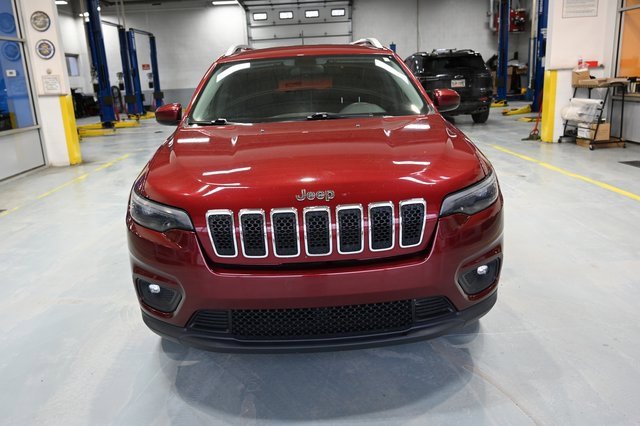 Used 2019 Jeep Cherokee Latitude w/ Popular Appearance Group image 2