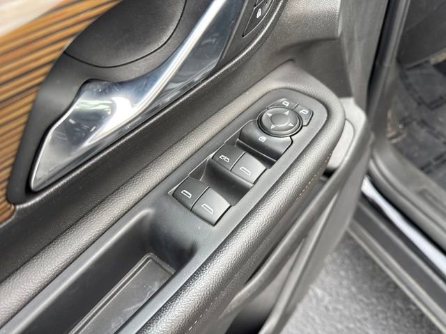 Used 2021 GMC Terrain SLE w/ Driver Convenience Package image 13