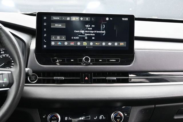 Used 2025 Mitsubishi Outlander SE AWD/4WD image 11