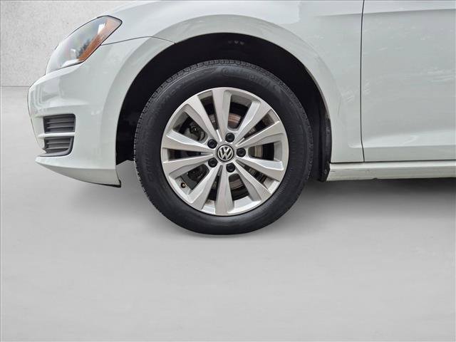 Used 2017 Volkswagen Golf S AWD/4WD image 23
