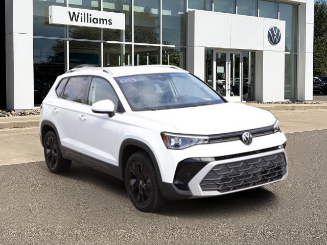 Used 2025 Volkswagen Taos SE w/ Black Wheel Package