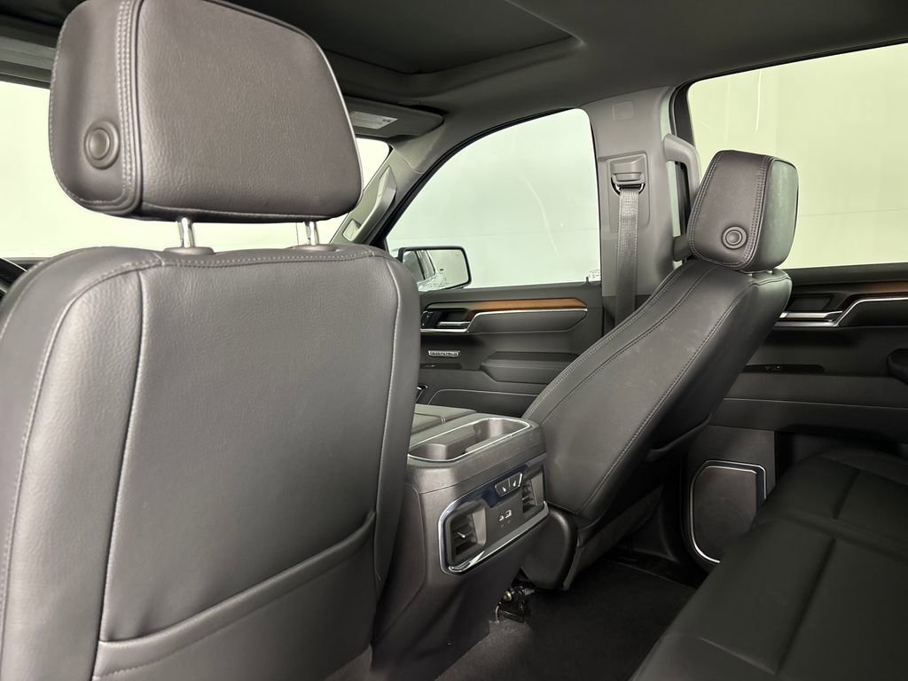 Used 2025 GMC Sierra 1500 Denali w/ Technology Package AWD/4WD image 28