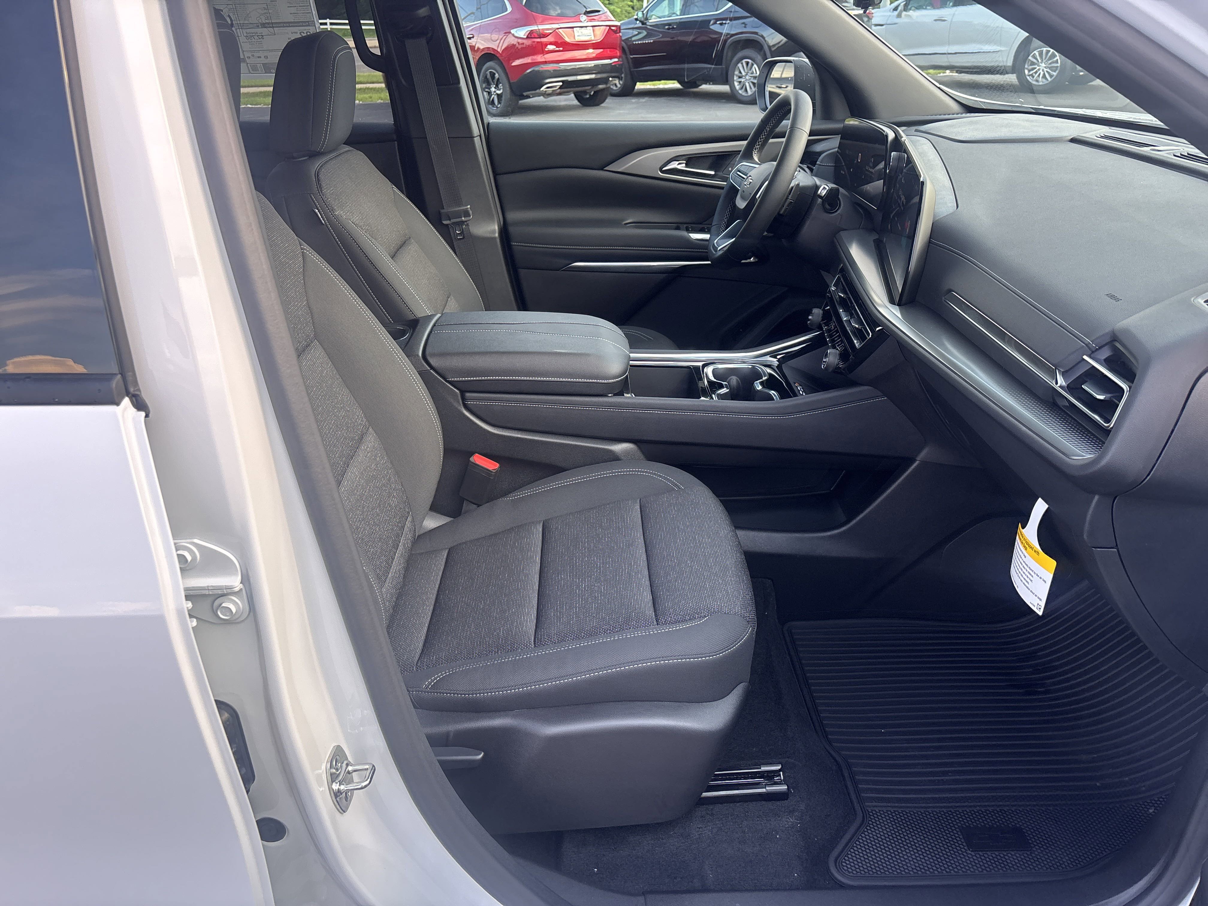 New 2026 Chevrolet Traverse LT w/ Midnight/Sport Edition image 14