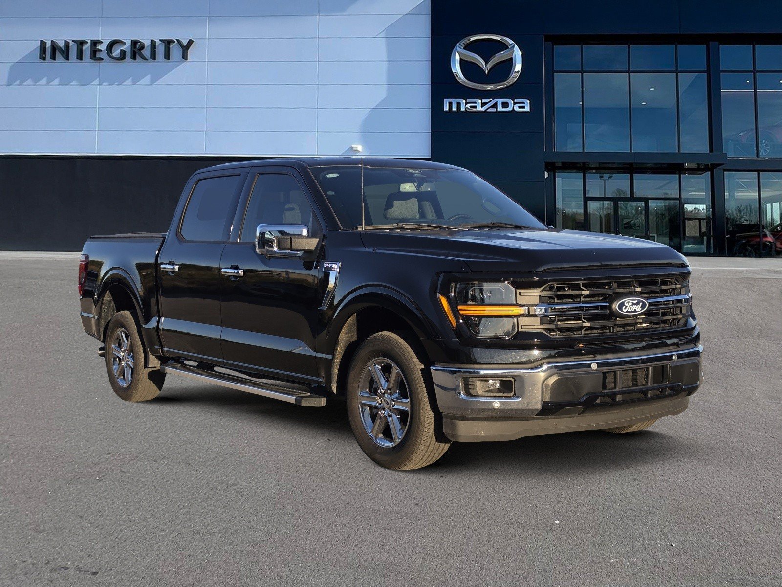 Used 2025 Ford F150 XLT w/ Equipment Group 302A MID RWD image 2