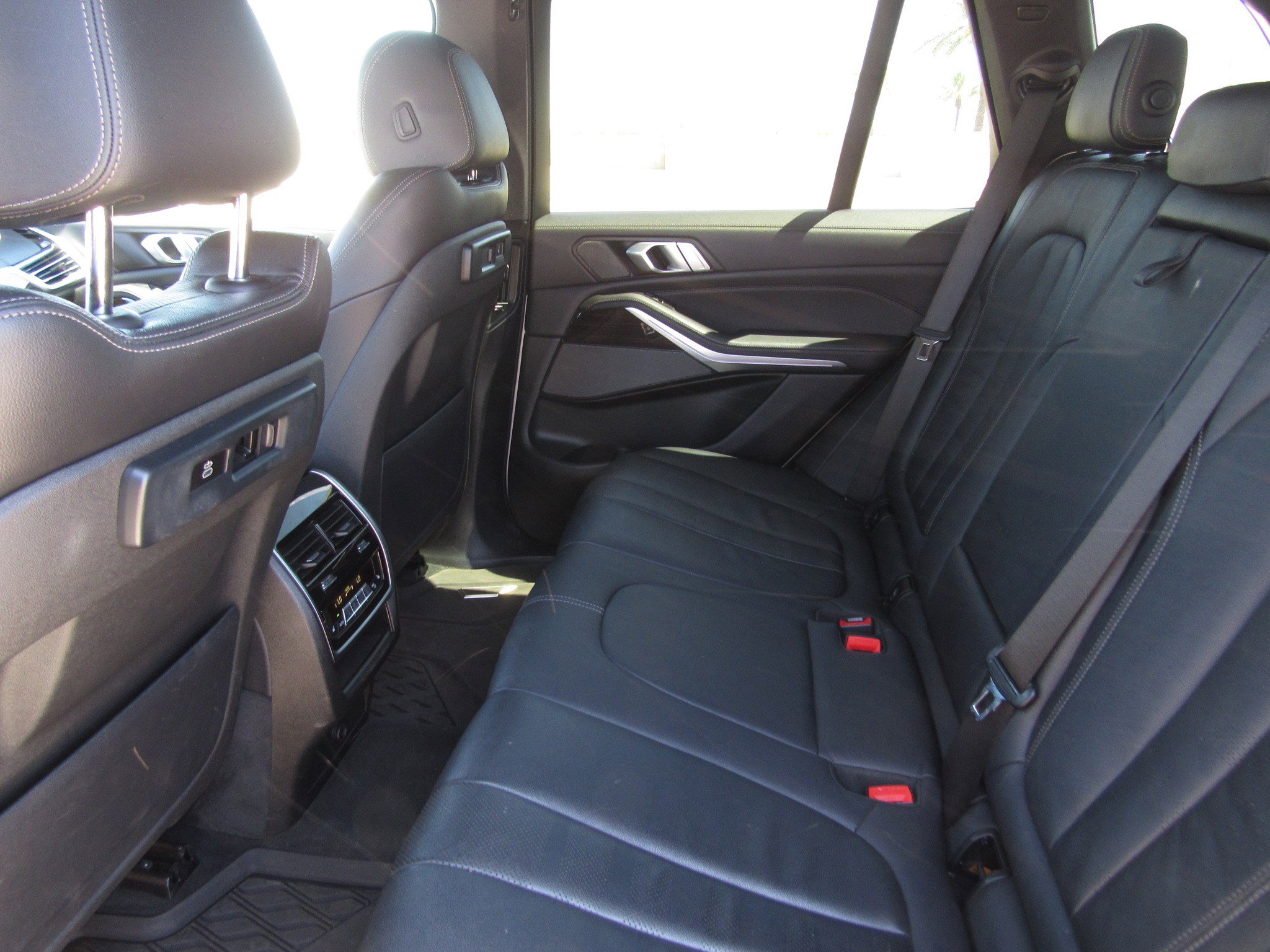 Used 2020 BMW X5 xDrive40i w/ M Sport Package image 15