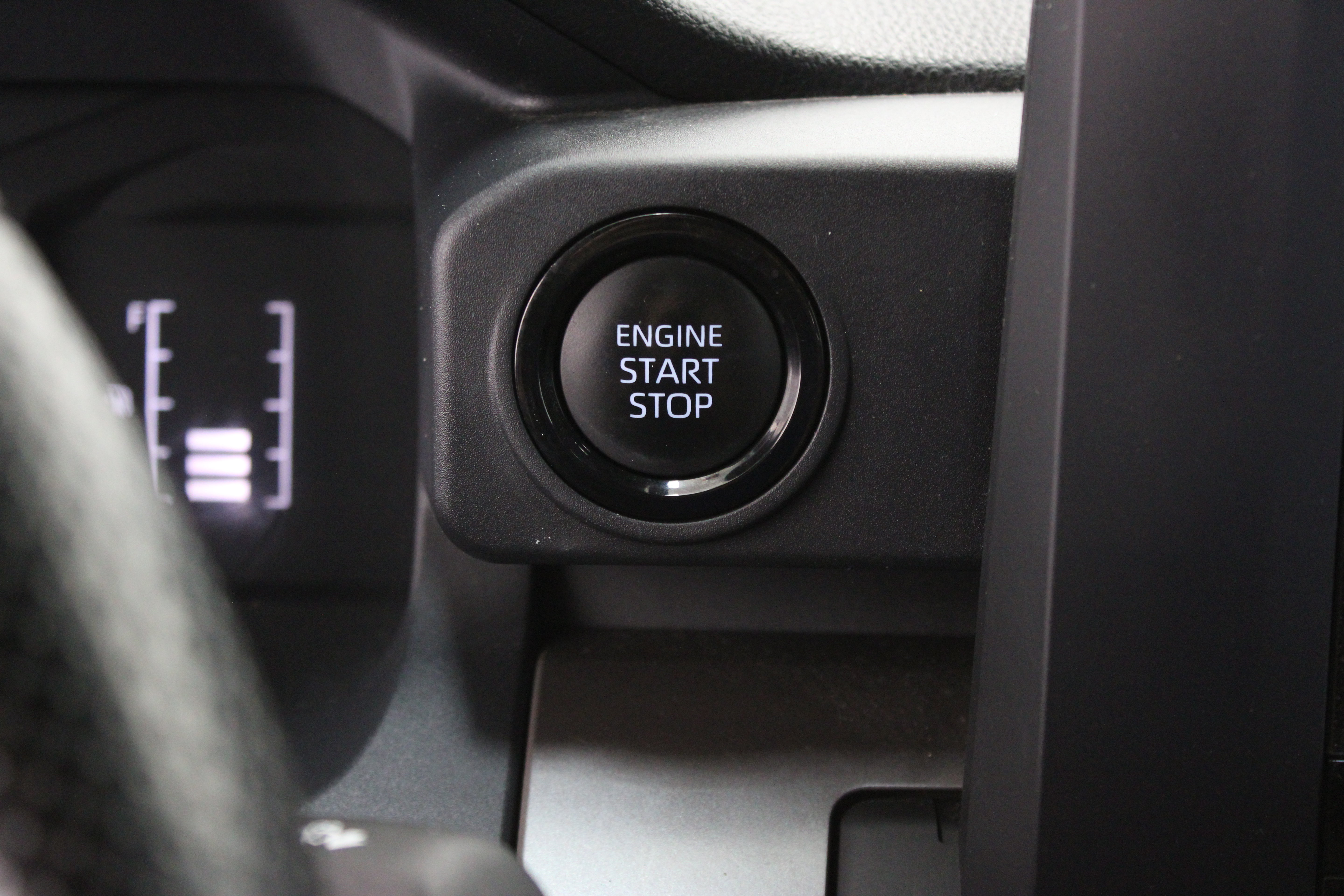 Used 2024 Toyota Tacoma SR5 AWD/4WD image 17