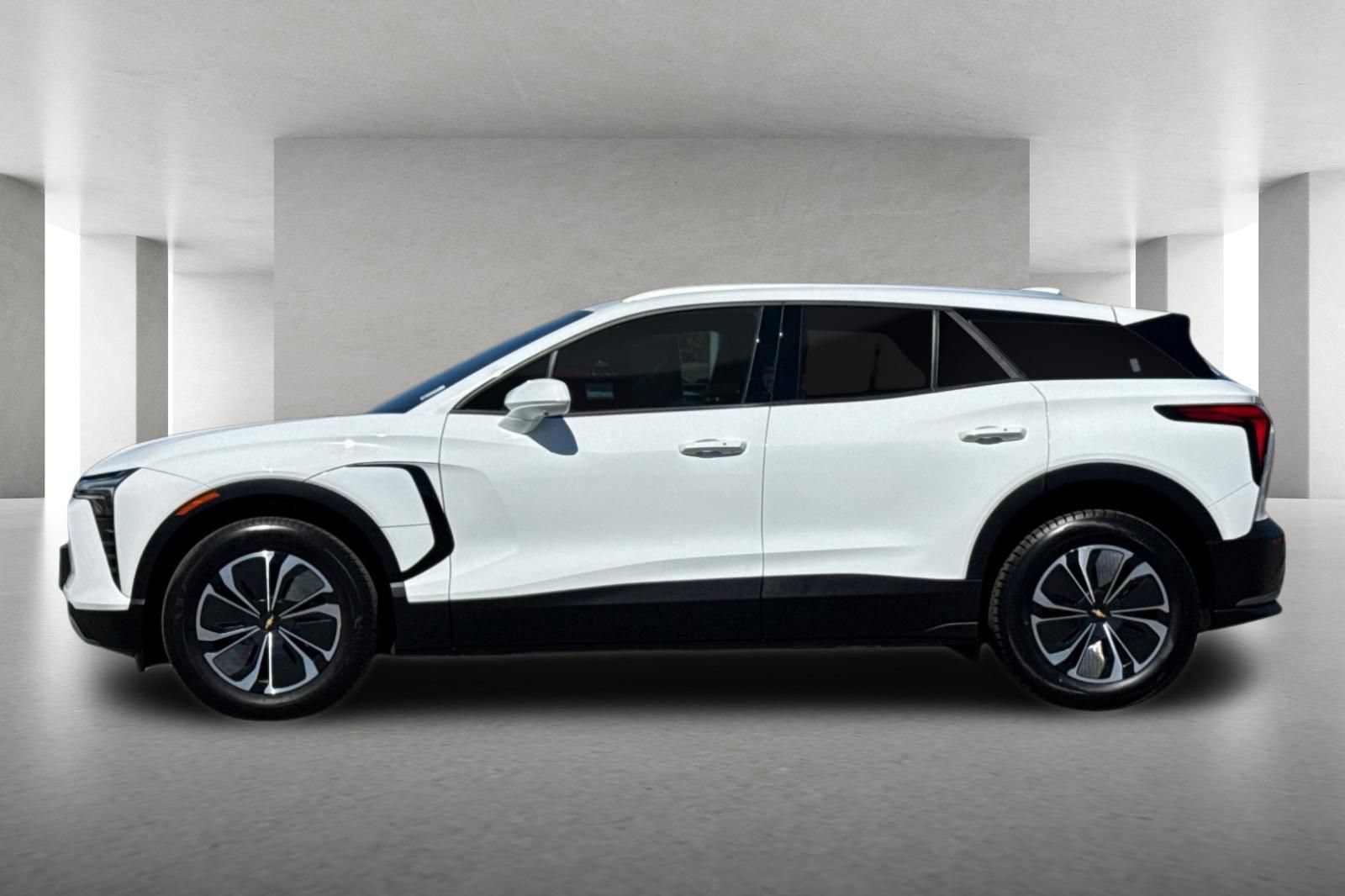 Used 2024 Chevrolet Blazer EV LT AWD/4WD image 7