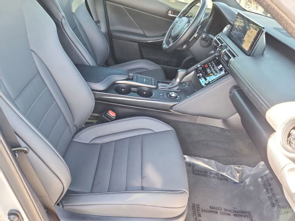 Used 2023 Lexus IS 350 F Sport w/ Navigation Package image 17