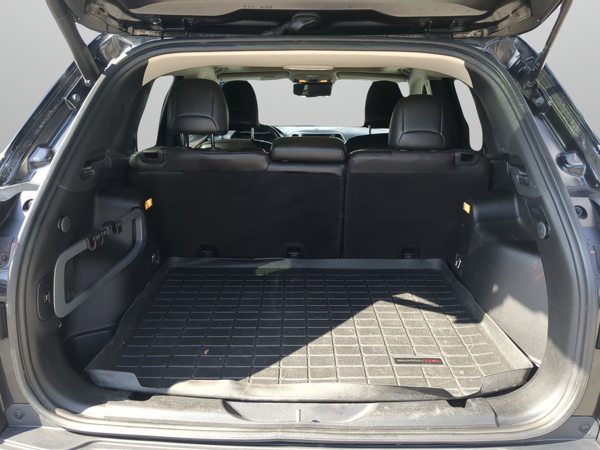 Used 2016 Jeep Cherokee Trailhawk w/ Comfort/Convenience Group image 38