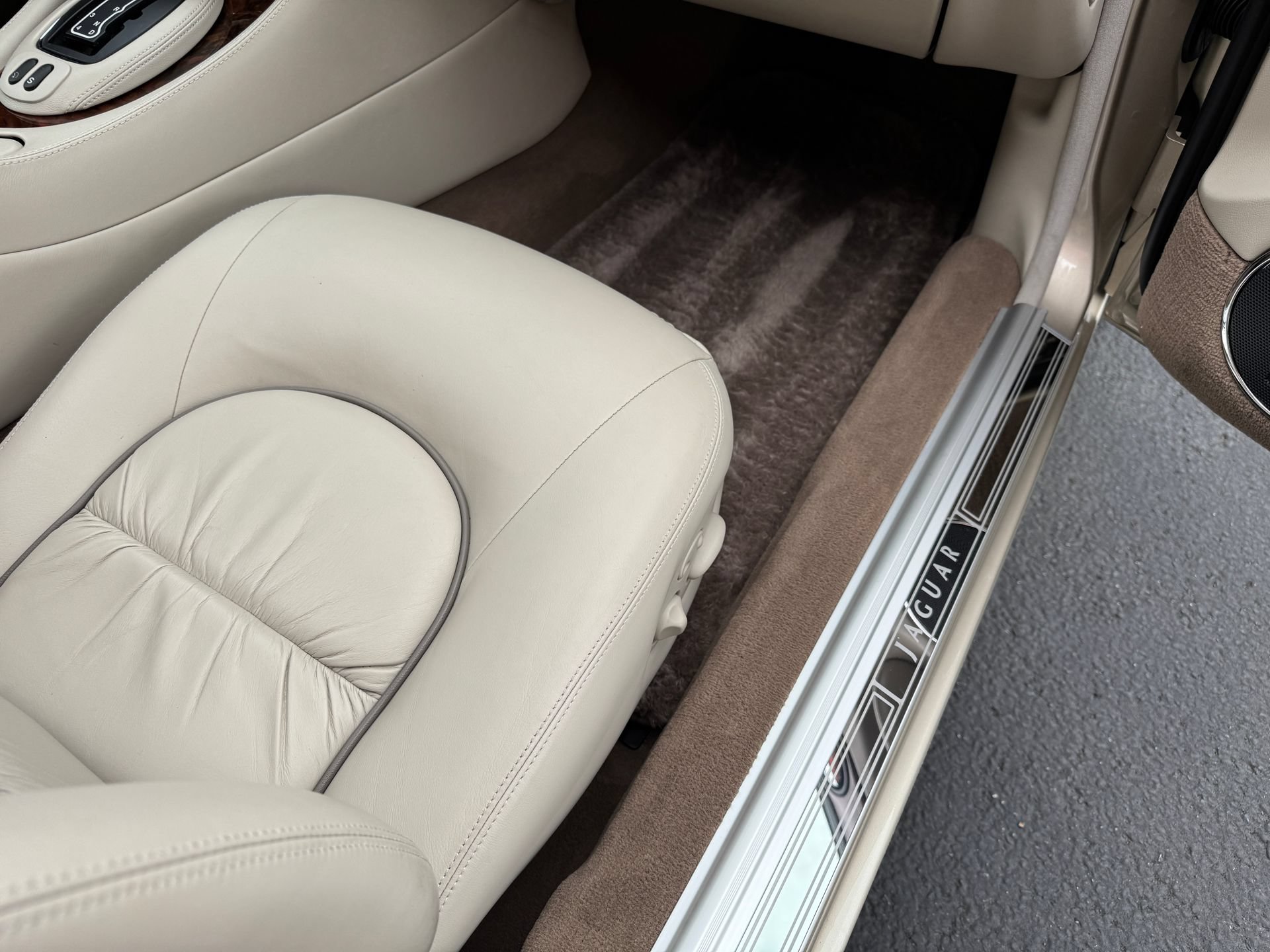 Used 2001 Jaguar XJ Supercharged RWD image 69