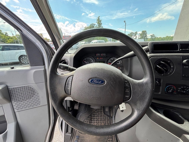 Used 2014 Ford E-250 and Econoline 250 image 15