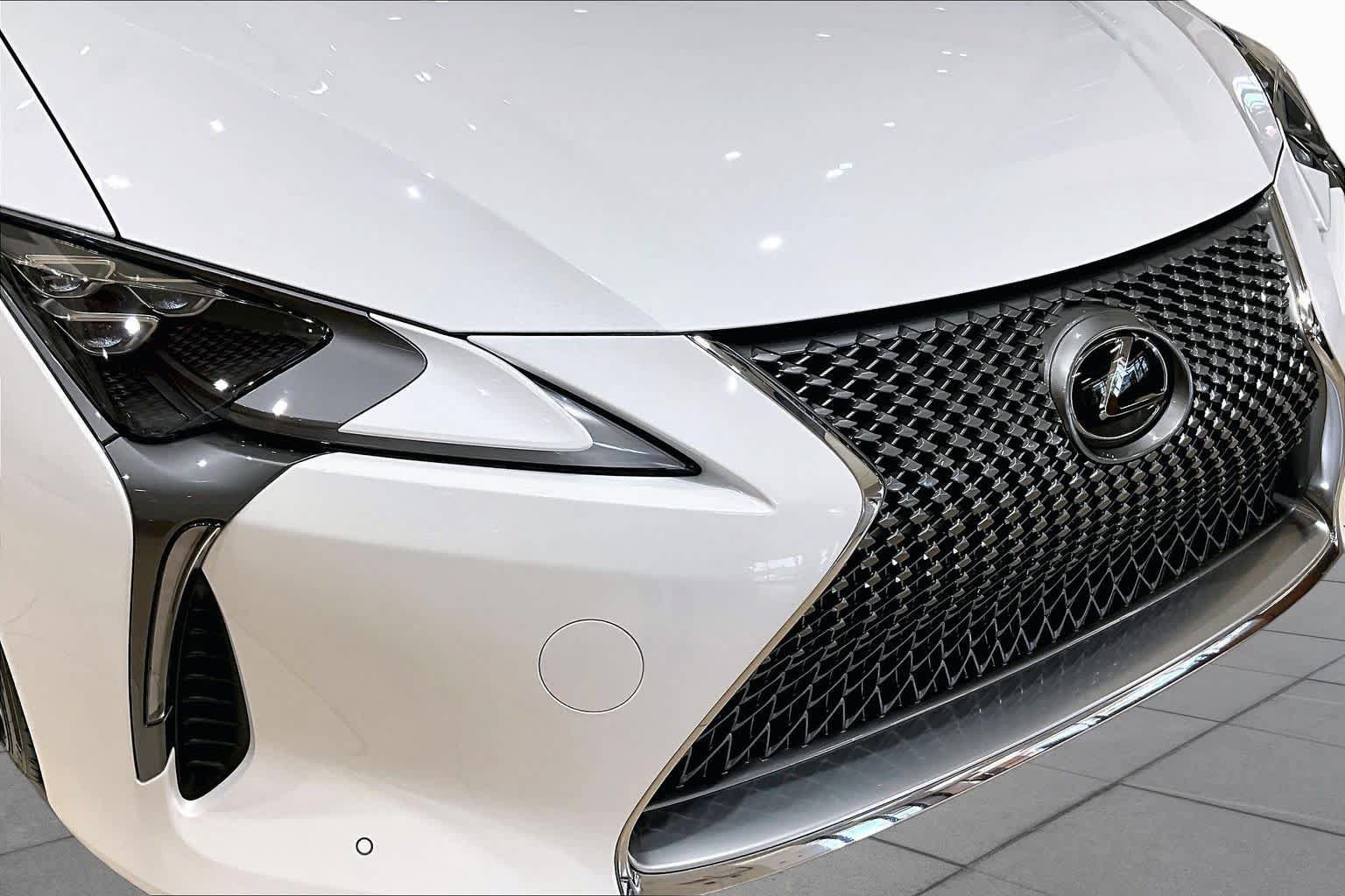 Used 2021 Lexus LC 500 Coupe w/ Performance Package RWD image 27