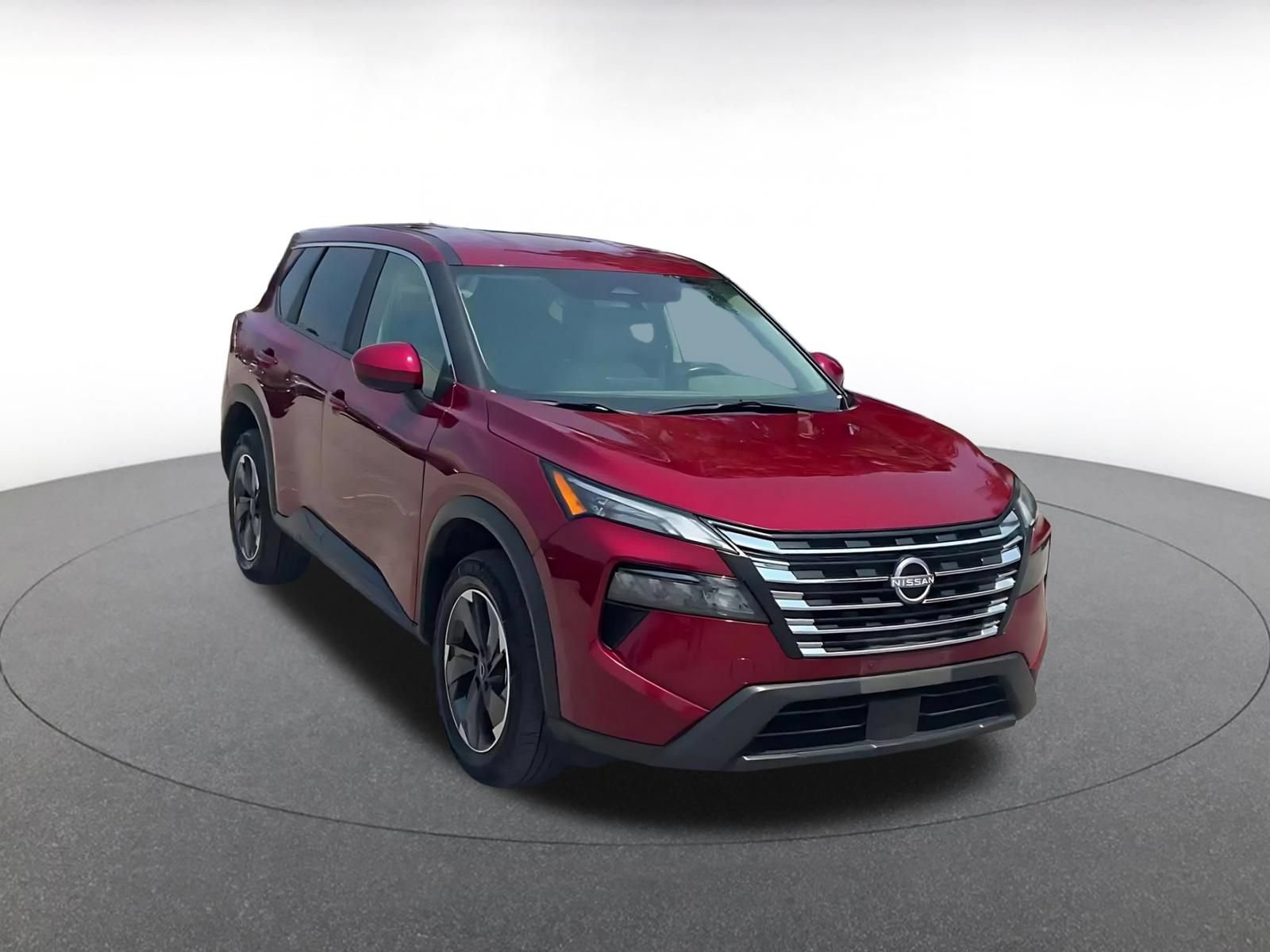 Used 2025 Nissan Rogue SV AWD/4WD image 3