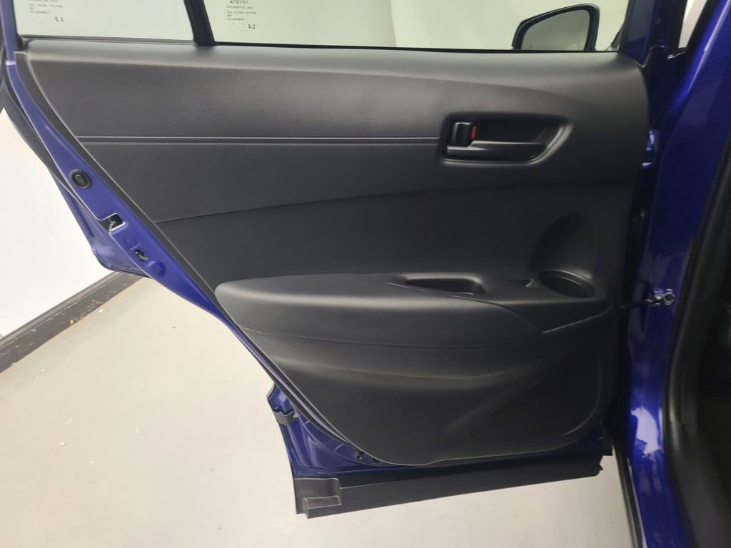 Used 2025 Toyota Corolla Cross LE image 19
