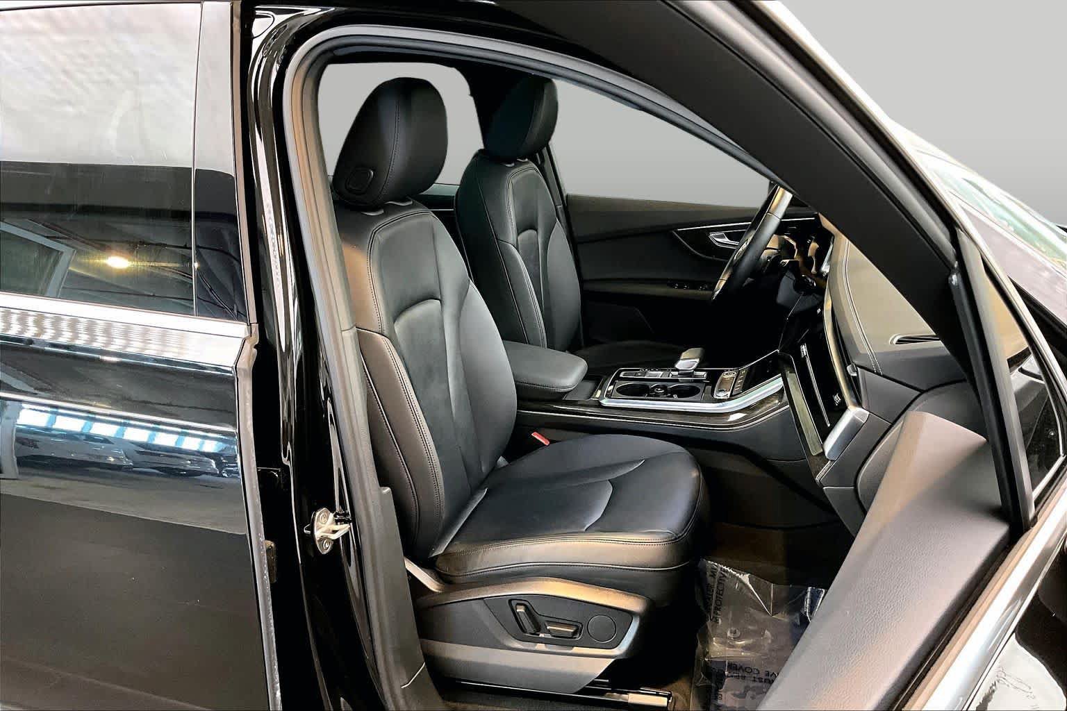 Certified 2023 Audi Q7 2.0T Premium w/ Convenience Package AWD/4WD image 8