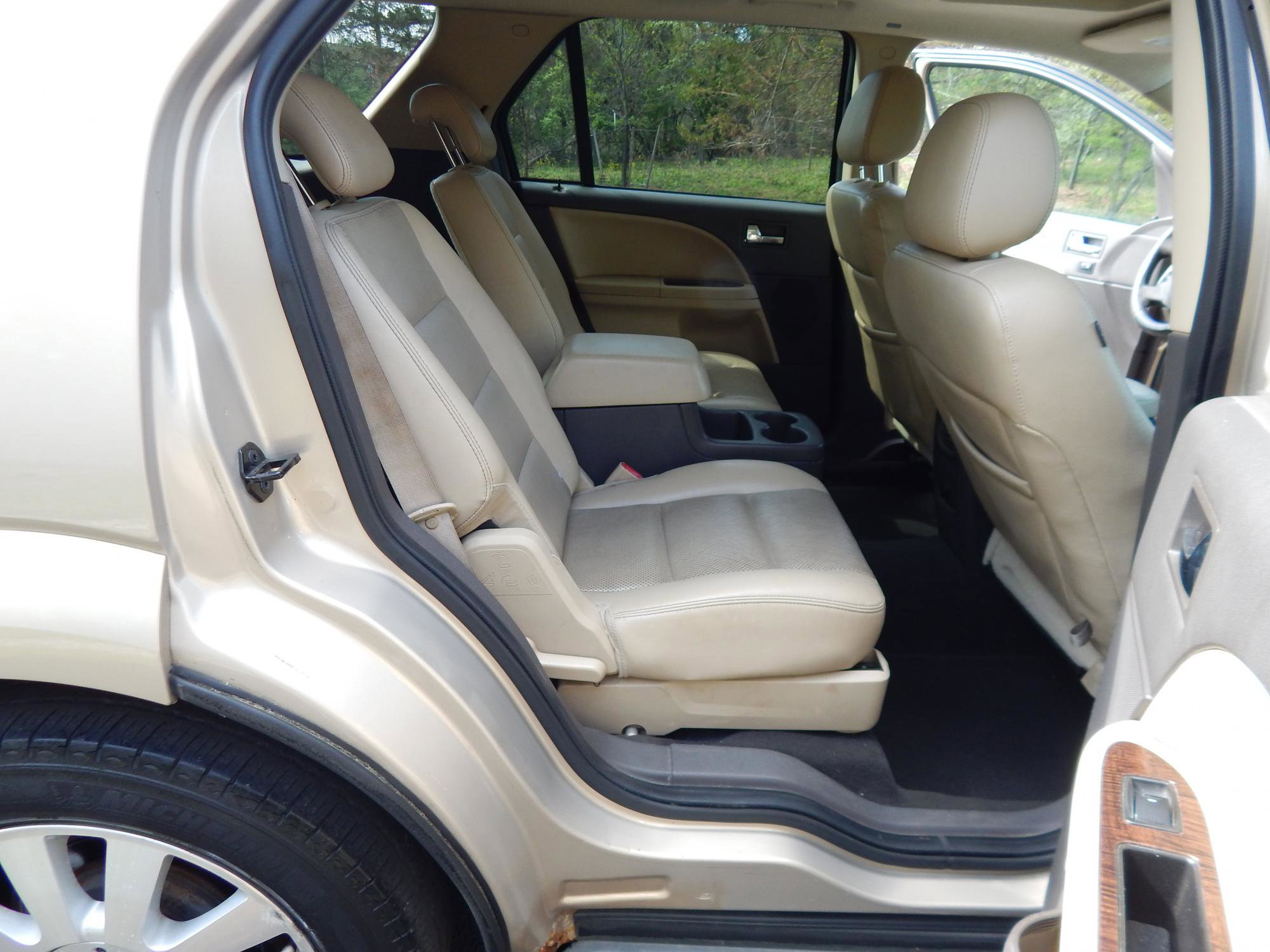 Used 2008 Ford Taurus X Limited image 18