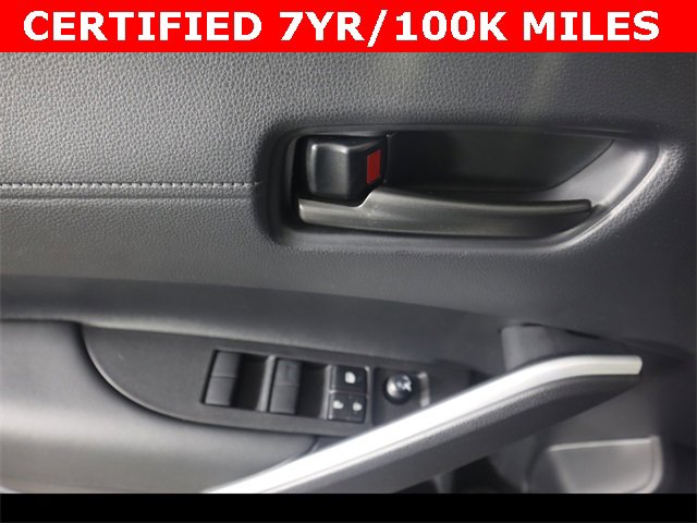 Used 2025 Toyota Corolla Cross AWD Hybrid w/ Moonroof Package image 17