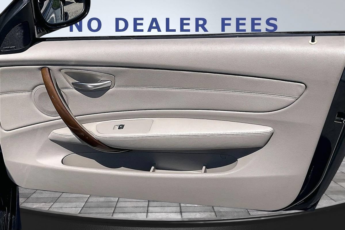 Used 2012 BMW 135i Convertible RWD image 22