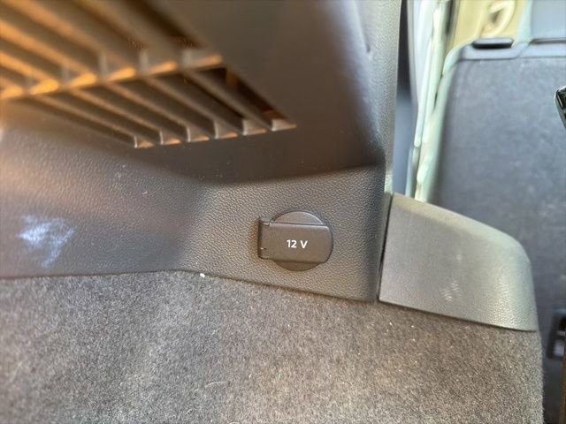 Used 2018 Volkswagen Tiguan SE w/ Panoramic Sunroof Package AWD/4WD image 11